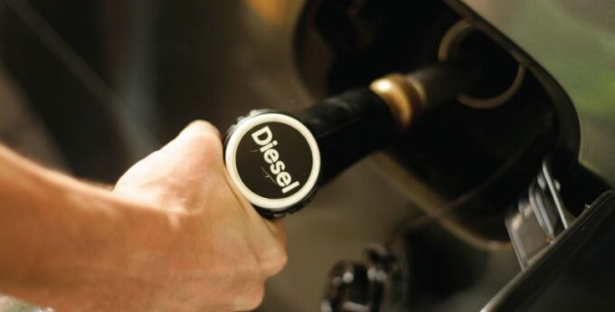 Japońskie samochody bez silników diesla. Na placu boju pozostanie tylko jedna marka