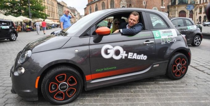 Samochody elektryczne zdobyły stolicę polskich Tatr