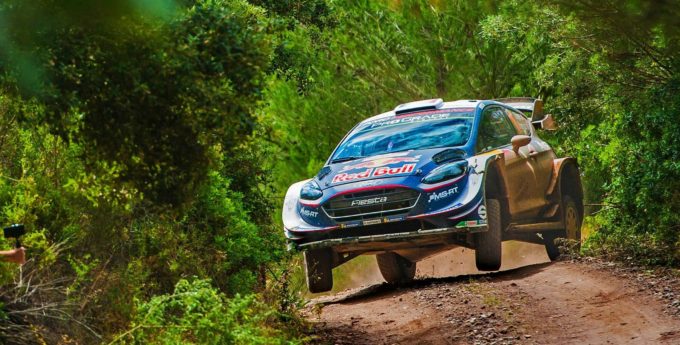 WRC, Rajd Sardynii: Ogier zapomniał karty drogowej! Tylko 0,8 sekundy przewagi nad Neuvillem