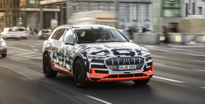 Z prezesem za kratkami, Audi przekłada premierę elektrycznego SUV-a e-tron