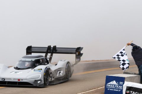 Jeszcze rok temu Volkswagen I.D. R Pikes Peak nie istniał nawet w wyobrażeniach. Jak szybko powstał rekordzista?