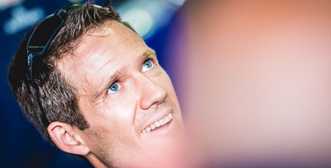 Rajd Sardynii: Ogier powiększa prowadzenie. Czy w niedzielę zrówna się z Loebem?