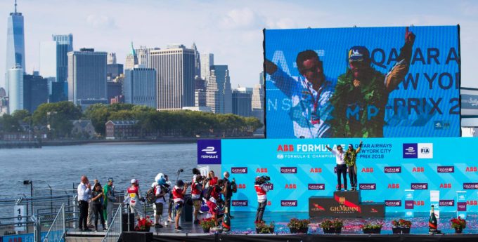 Formuła E, Nowy Jork: Jean-Éric Vergne i Audi z tytułami mistrzowskimi. Wtopa Techeetah
