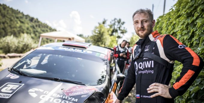 Rajd Rzymu: Łukjaniuk odpiera ataki Włochów, Grzyb lepszym z Polaków