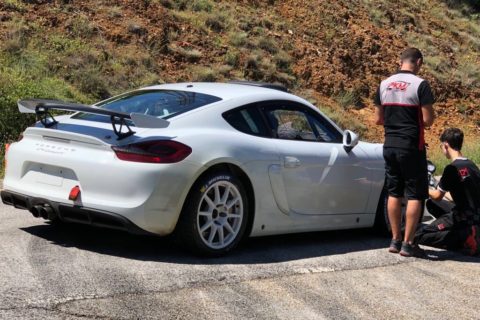 Rajdowe Porsche Cayman R-GT rozwijane na torze