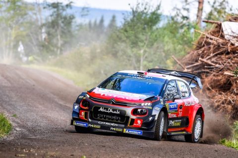 Rajd Finlandii: Nieprawdopodobna forma Citroena, Ostberg najszybszy na OS 4