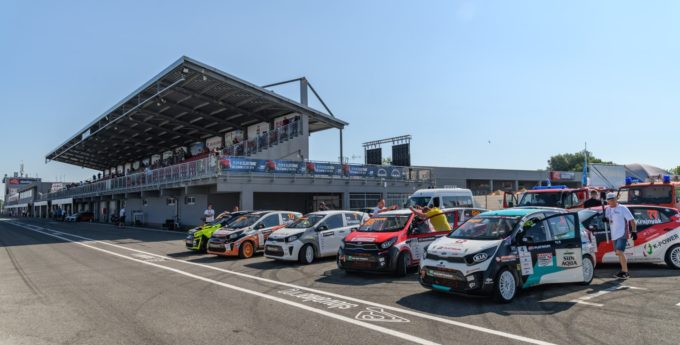 Slovakia Ring: Perfekcyjny dzień Wróbla, problemy Tokara