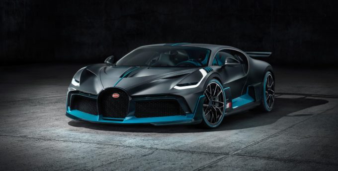 Bugatti Divo ujrzało światło dzienne. Z 20 mln złotych troszkę by zabrakło