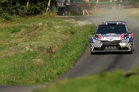 Rajd Rzeszowski: Grzyb liderem po pętli. Niesamowity Jurecki atakuje