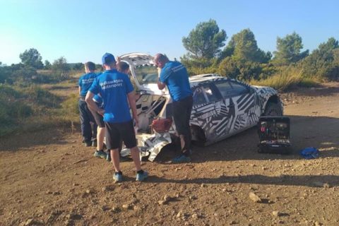 Potężny wypadek na testach Volkswagena Polo GTI R5. Wyrwało tylną oś z dyfrem