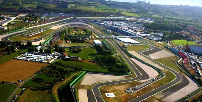 Audi R8 Cup: Nocne ściganie przy włoskiej plaży