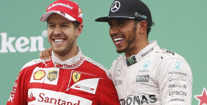 Hamilton studzi emocje. „Walka o tytuł dopiero się zaczyna”