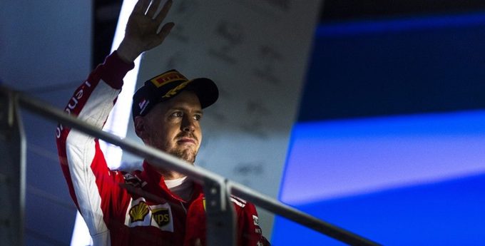 Vettel za słaby występ obwinia strategię Ferrari