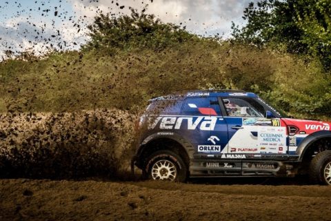 Baja Poland: Przygoński znów na czele. Hołowczyc się zakopał