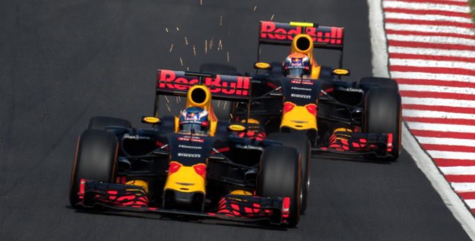 GP Singapuru: Dominacja Red Bulla w pierwszym treningu