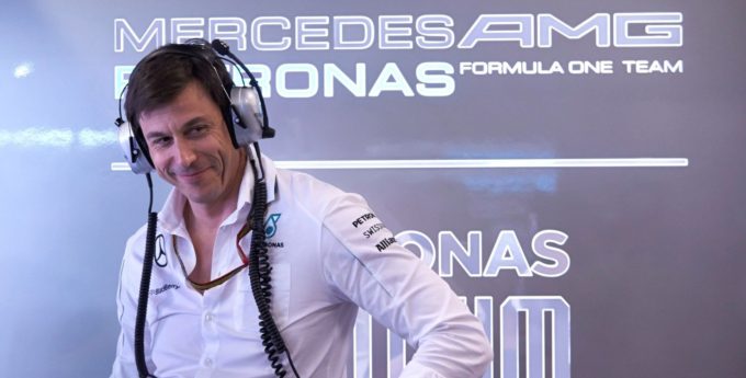 Toto Wolff chce dodatkowych bolidów w F1