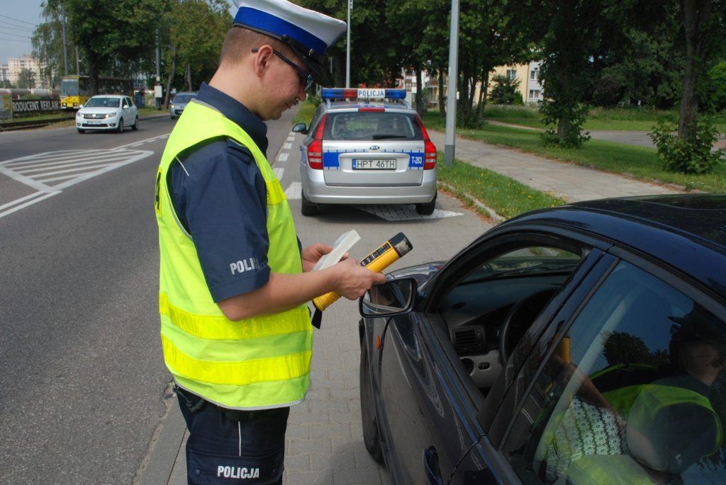 policja badanie alkomatem