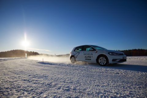 Michelin Alpin 6 – sprawdziliśmy nową oponę na szwedzkim jeziorze
