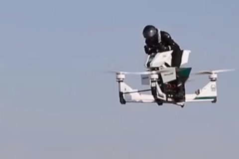 Latające motocykle weszły do służby w Dubaju