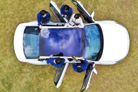 Hyundai i Kia testują „solarne dachy”