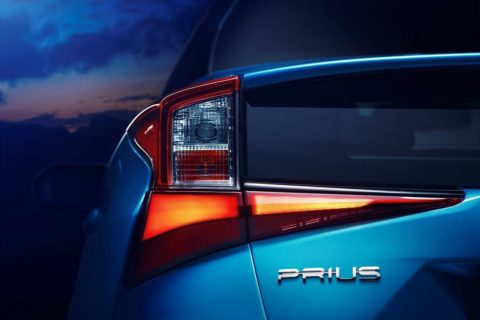 Toyota inwestuje w produkcję baterii! Koniec samochodów spalinowych?