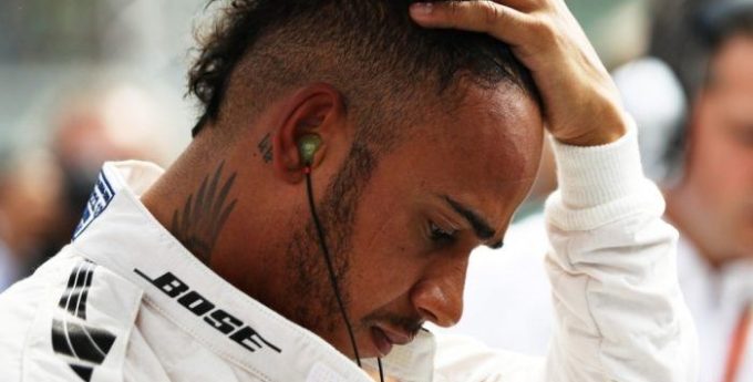 Lewis Hamilton naraził się władzom rodzinnego miasta