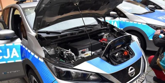 Pierwsze radiowozy na prąd już w rękach polskich policjantów!