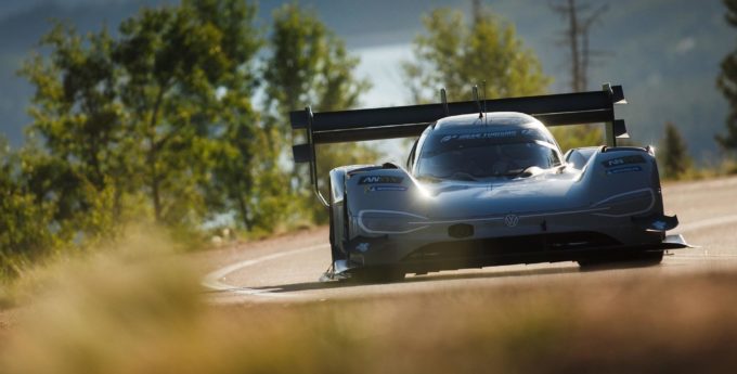 Volkswagen ID. R wybiera się po elektryczny rekord Nordschleife
