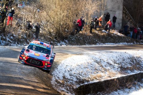 Rajd Monte Carlo: Neuville zaatakował na Col de Turini. Ogier ma tylko 0,4 sek. zapasu!