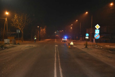 Straszny wypadek w Garwolinie. Kierowca uderzył 18-latkę na przejściu a drugi po niej przejechał i uciekł