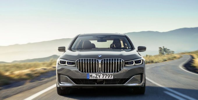 BMW zrezygnuje z V8 i V12 w kolejnej Serii 7? Zastąpią je hybrydy