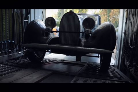 Kolekcja przedwojennych Bugatti odnaleziona w nędznej, rodzinnej oborze