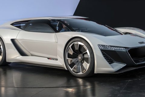 Audi R8 z ryczącym V10 ma już elektrycznego następcę. Nadchodzi E-tron GTR