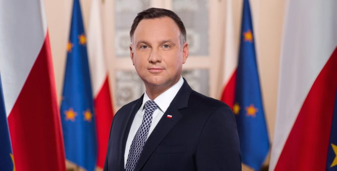 Jeszcze w 2019 r. będą kary więzienia za cofanie liczników. Andrzej Duda podpisał ustawę