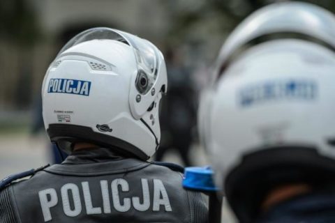 Szkolenie policjantów na motocyklach. Czterech się zderzyło, jeden jest ranny