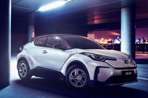 W pełni elektryczna Toyota C-HR zadebiutuje w Chinach