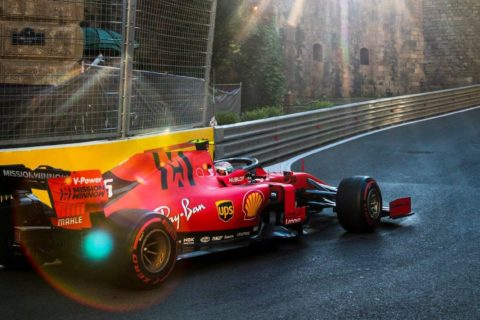Ferrari najszybsze przed kwalifikacjami. Kubica kończy trzeci trening lepiej od Russella