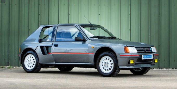 Okazja dekady? Cywilna baza pod rajdowego Peugeota 205 T16 grupy B na sprzedaż!