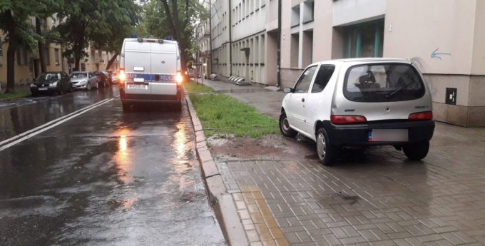 Zakonnica w Seicento potrąciła pieszą i odjechała. Spieszyła się do kościoła