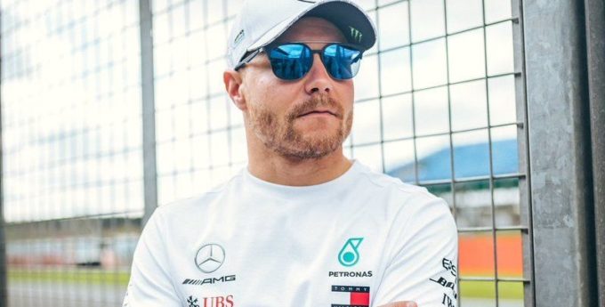 Valtteri Bottas znów romansuje z rajdami. Jest kierowcą rozwojowym nowej R5-tki