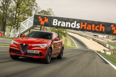 Alfa Romeo Stelvio Quadrifoglio z 510-konnym silnikiem V6 zgarnia rekordy 3 torów