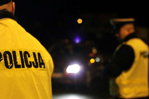 Części ciała rozrzucone po drodze. 21-latek wjechał w pieszego