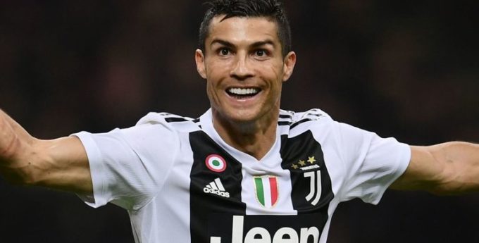 Cristiano Ronaldo zamówił najdroższy samochód na świecie. Cena zwala z nóg