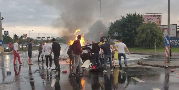 Poznań: Akcja ratownicza jak na rajdzie. Świadkowie się spisali