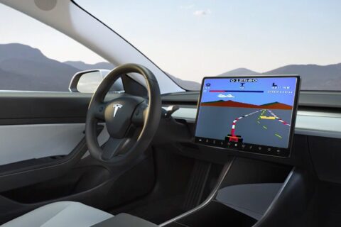 Na wyświetlaczu Tesli wkrótce zagoszczą YouTube, Netflix oraz gry