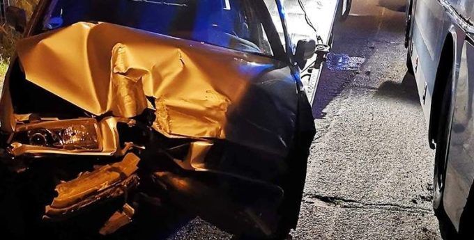 Naćpany 21-latek wjechał BMW w plac zabaw dla dzieci