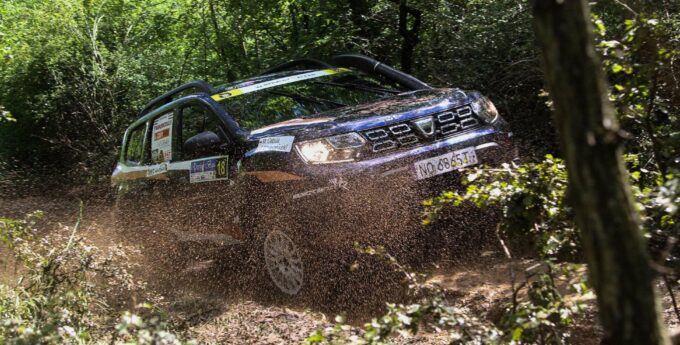 Rekordowe Polskie Safari. Aż dziesięć załóg w pucharze Dacii Duster