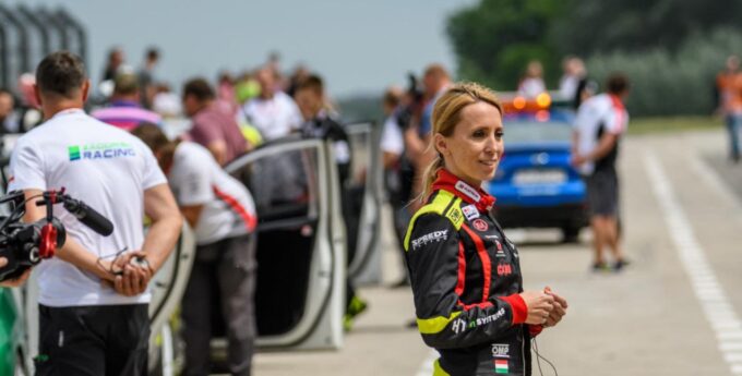 Kia Platinum Cup, Most: Kobieta z najlepszym czasem po piątkowych treningach