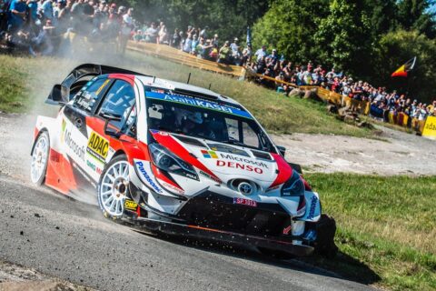 Rajd Niemiec: Pech Neuville’a umacnia Tanaka na bezpiecznym prowadzeniu. Dramat Ogiera