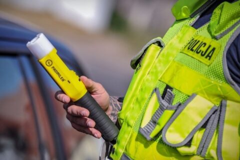 Zawiesił terenówkę bo miał 3 promile. Napęd 4×4 nie pomógł